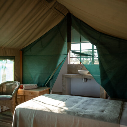 Unterbringung im Hauszelt Hauszelt Unterbringung Volontäre Kuzikus Wildlife Reserve Kalahari Namibia