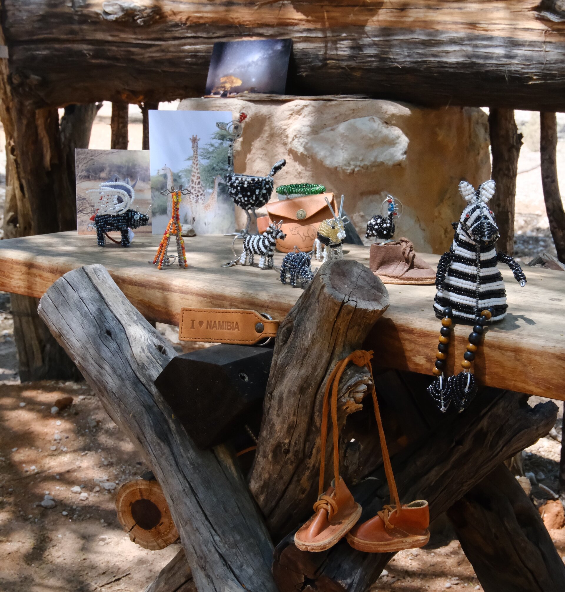 Namibische Souvenirs handgemacht Shop Kuzikus Wildlife Reserve & Astro G&auml;stefarm Kalahari Kuzikus